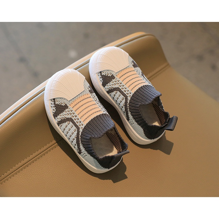 Giày chun họa tiết êm mềm cho bé trai và bé gái size 21-32