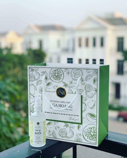 XỊT TÓC TINH DẦU BƯỞI NGA HOÀNG(phiên bản mới)