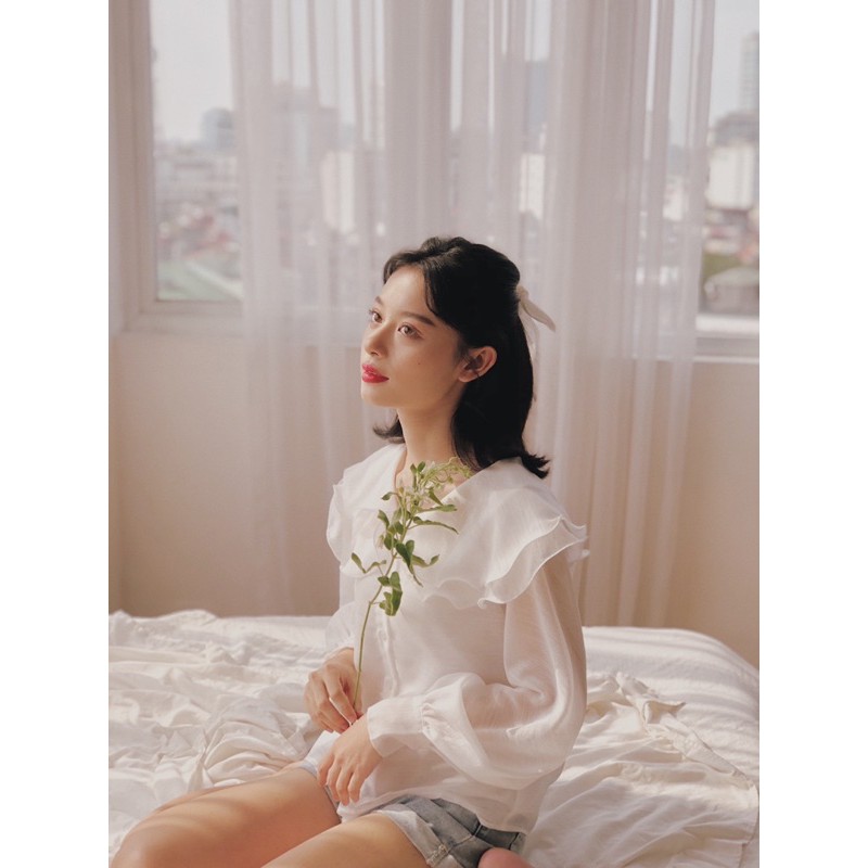 THE19CLUB - Áo sơ mi cổ bồng hai tầng vải tơ sống dài tay - Jennie Shirt