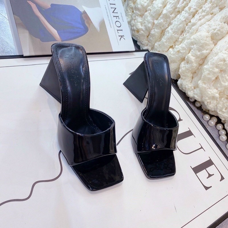 Dép cao gót đế tam giá 9p quai ngang da bóng mới