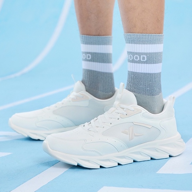 Giày Chạy Bộ Trọng Lượng Nhẹ Thoải Mái Chống Trượt / Mòn / Sốc / Mài Mòn Thời Trang Cho Nam