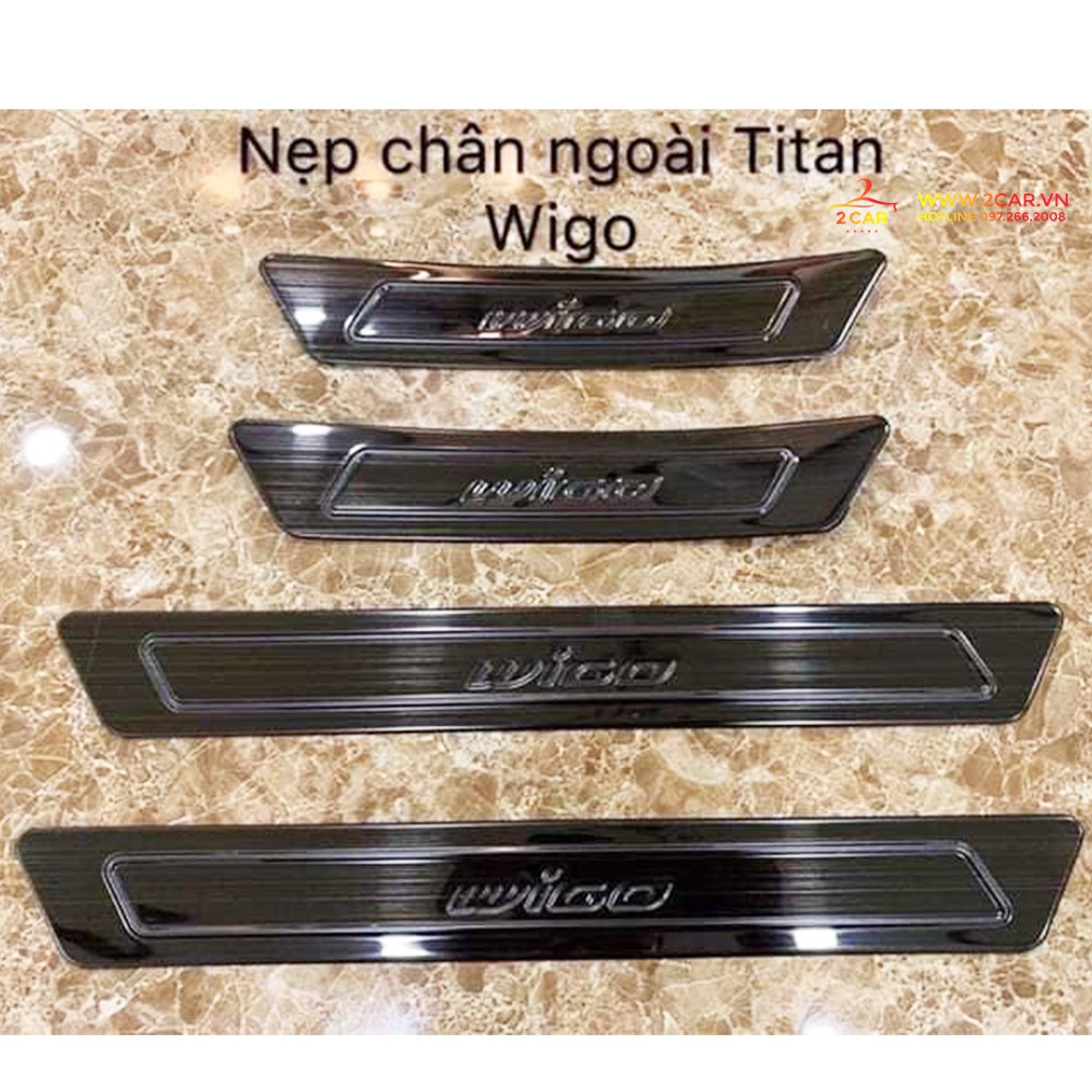Bộ Ốp Bậc Cửa, Nẹp Bước Chân Trong Ngoài Xe Toyota Wigo 2018-2019, chất liệu Titan