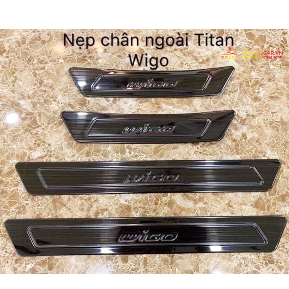 Bộ Ốp Bậc Cửa, Nẹp Bước Chân Trong Ngoài Xe Toyota Wigo 2018-2019, chất liệu Titan