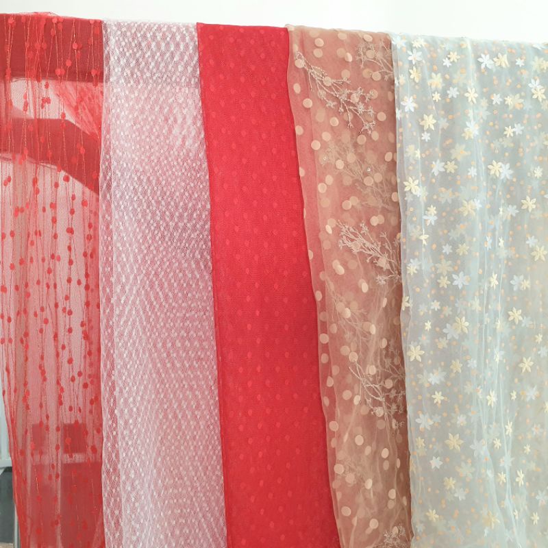 voan lưới hình họa tiết nhiều màu