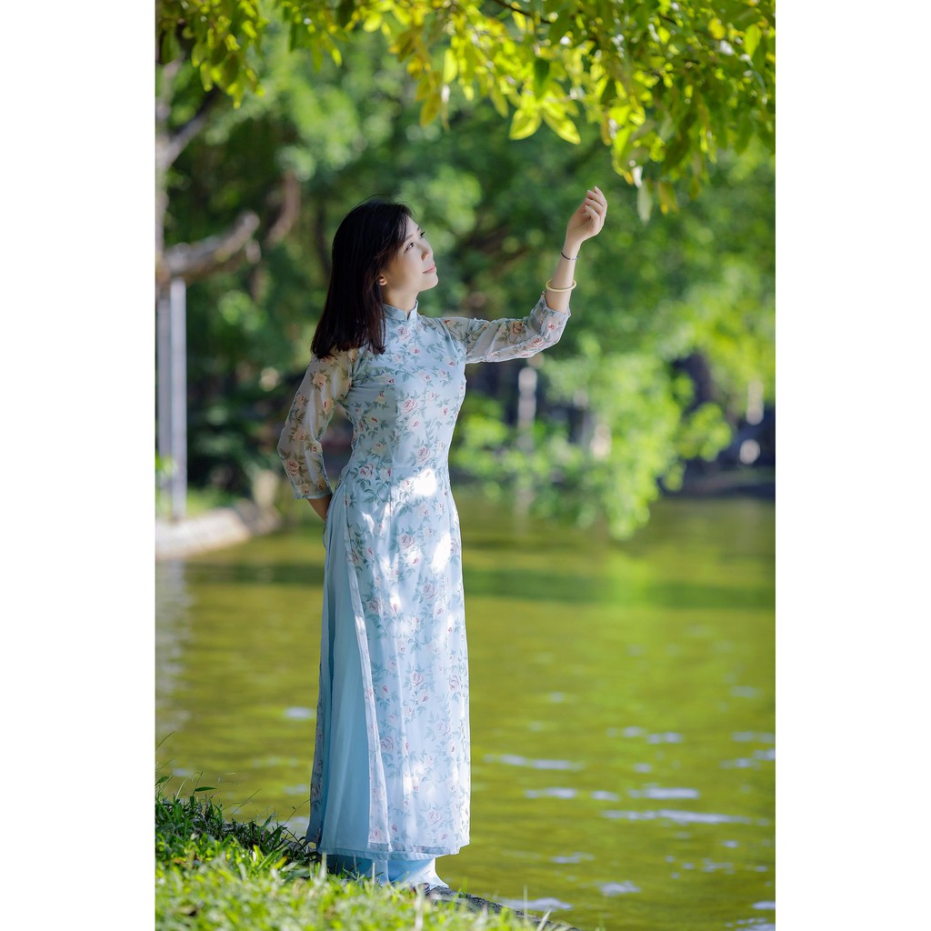 Áo dài 4 tà von tơ họa tiết hoa hồng nhỏ siêu sang