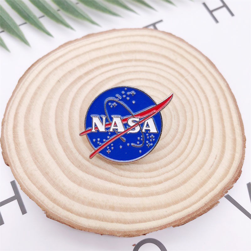 Huy Hiệu Cài Áo Hình Mèo / Hành Tinh / Vũ Trụ / Logo Nasa Sáng Tạo