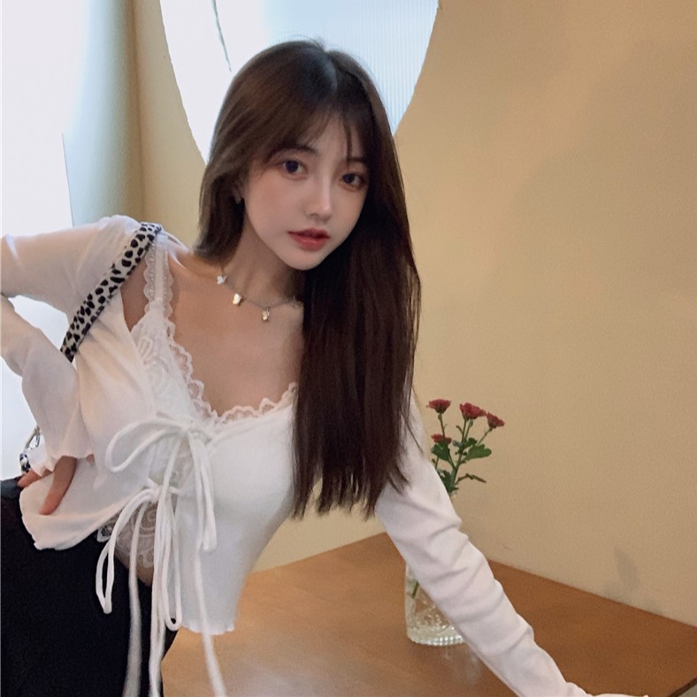 Bộ Áo Croptop Dài Tay Và Áo Ren Hai Dây Xinh Xắn Dành Cho Nữ | BigBuy360 - bigbuy360.vn
