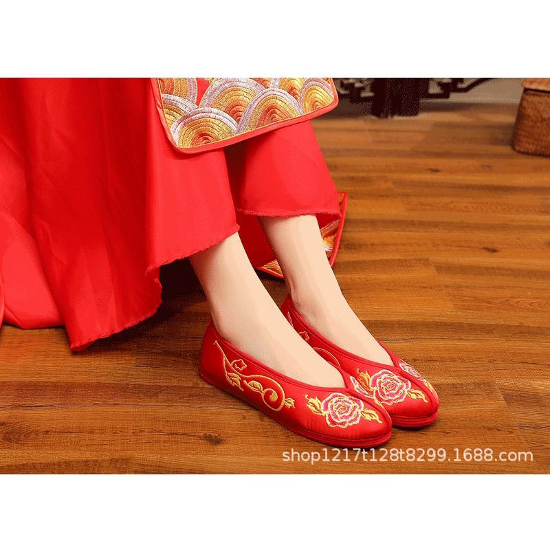 Giày Cưới Đế Bằng Thêu Họa Tiết Kiểu Trung Hoa Thời Trang 2020 Cho Cô Dâu