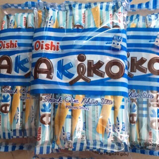 Bánh snack que akiko sô và sữa