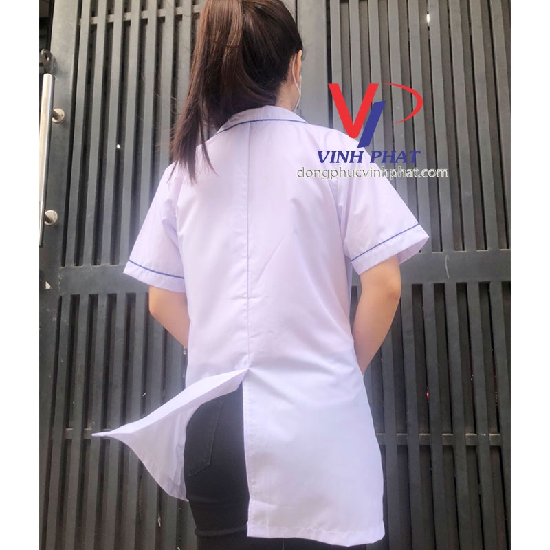 Áo Blouse Trắng Có Viền Xanh Nữ Bo Tròn Cổ - Áo Blu Trắng Điều Dưỡng, Y Tá, Dược Sỹ, Y Sỹ, Thẩm Mỹ Viện, Spa Nhà Thuốc