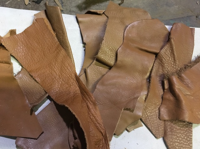 Da bò vụn , da sáp bóng , da lớp 1. Handmade leather , làm dây đồng hồ , dây nịt . Bóp túi da v.vv