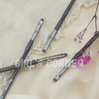 Cọ che khuyết điểm - viền môi Piccasso 15