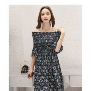 Đầm trễ vai hoa nhí