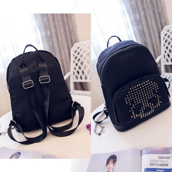 Balo đầu lâu gắn đinh tán nữ đi chơi đi làm vải dù cá tính