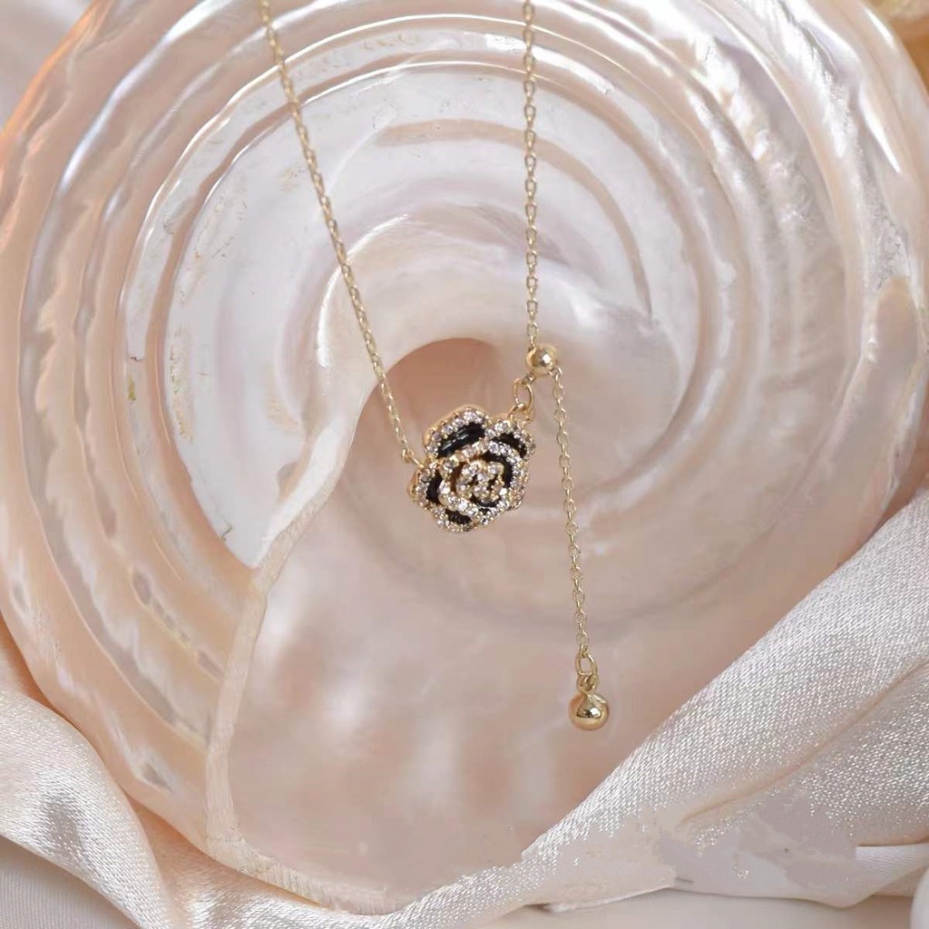 Dây chuyền mặt đính đá hình hoa trà thời trang phong cách hàn quốc