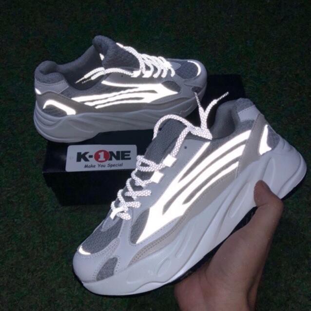 GIày Thể Thao Phản Quang iz 700 Nam Nữ Size 36 -44 Xịn Nhất 2020
