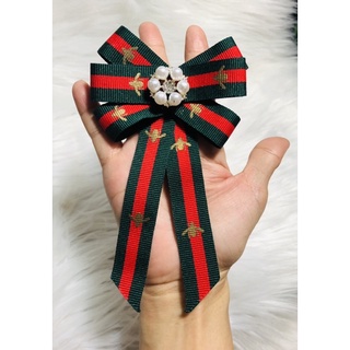 Cài áo nơ kt 8x 15cm. mặt hoa đính đá
