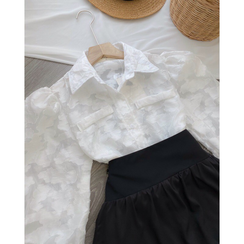 SET ÁO TRẮNG GÂN HOA VÁY ĐEN