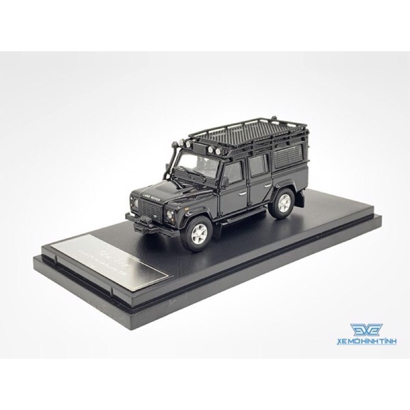 Xe Mô Hình Land Rover Defender 1:64 Master ( Đen Bóng )