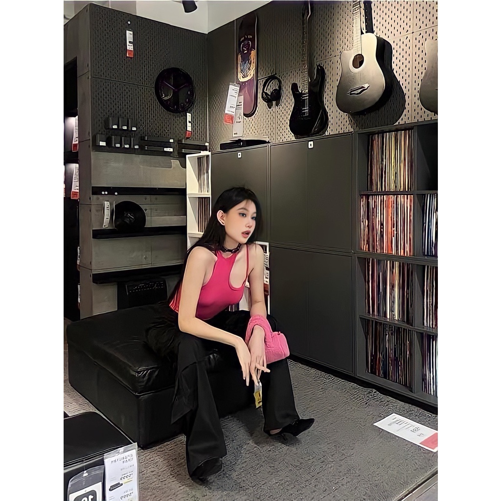 Áo Bodysuit Ba Lỗ Hồng Và Quần Suông Túi Hộp