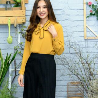 Sơ mi lụa cổ nơ viền