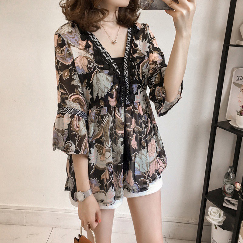 Áo kiểu nữ vải chiffon cổ tim hoạ tiết hoa dáng rộng thoải mái