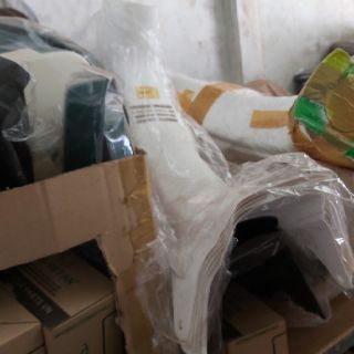Yếm cắt cub 81 đen trắng