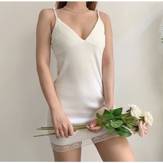 Đầm errorist lace dress trắng
