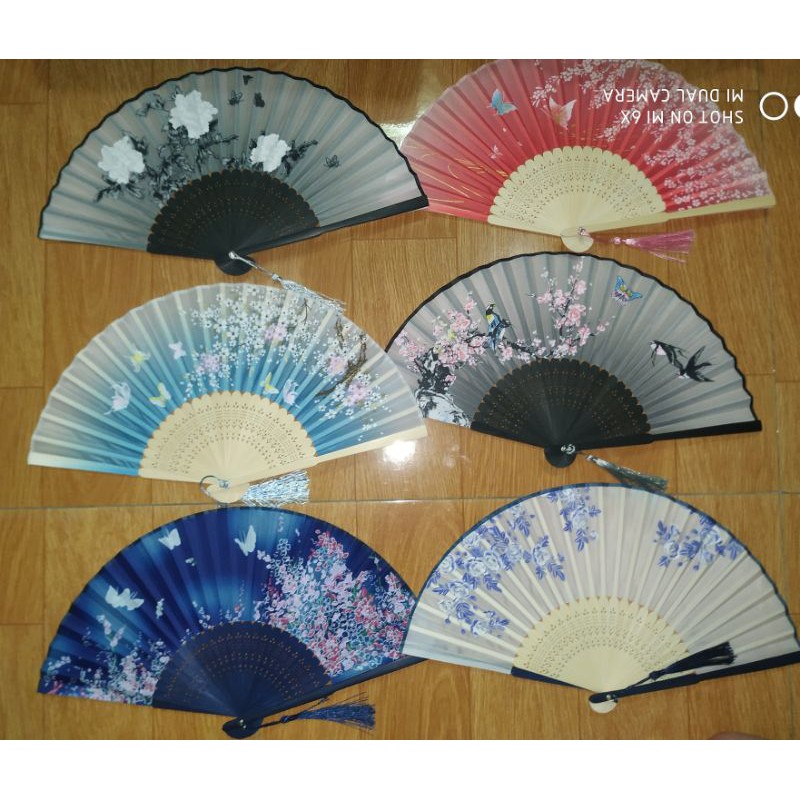 Quạt xếp cổ trang cầm tay nhiều mẫu