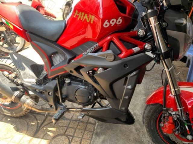 Cánh chim liền mỏ cài , cánh bửng trước , yếm trước luôn mỏ cài mẫu BMW S1000RR cho demons ducati mini 110i