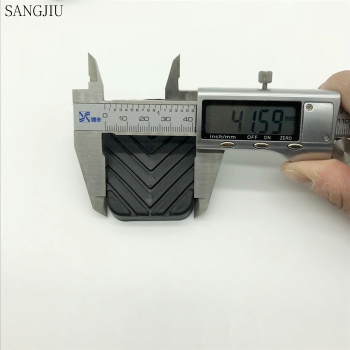 2 Đệm cao su chống trượt cho bàn đạp ly/đạp phanh hợp cho xe tải nhẹ Mitsubishi Lancer V3