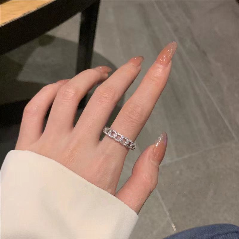 Nhẫn đeo ngón tay đính đá zircon thiết kế thời trang