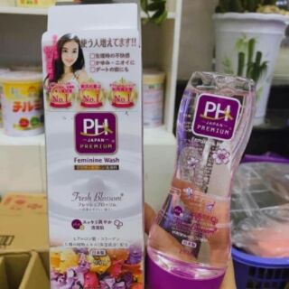 Dung dịch vệ sinh phụ nữ PH Care Nhật Bản