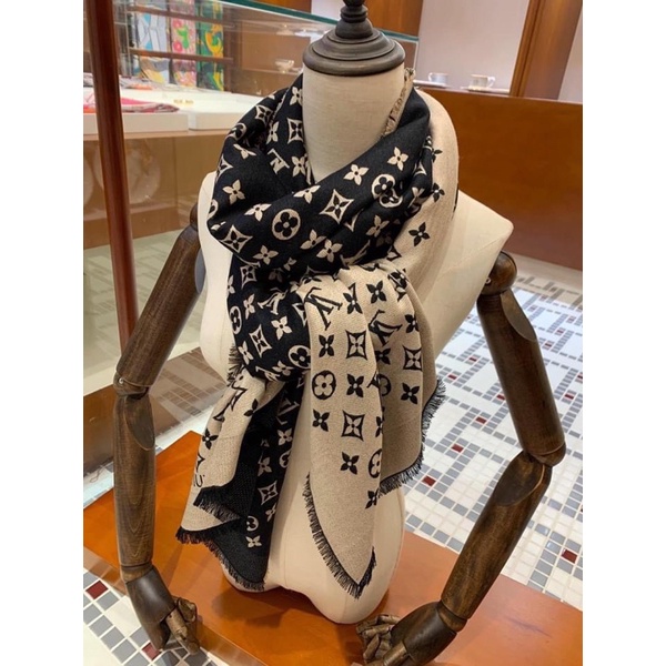 Khăn choàng LV 2 màu
