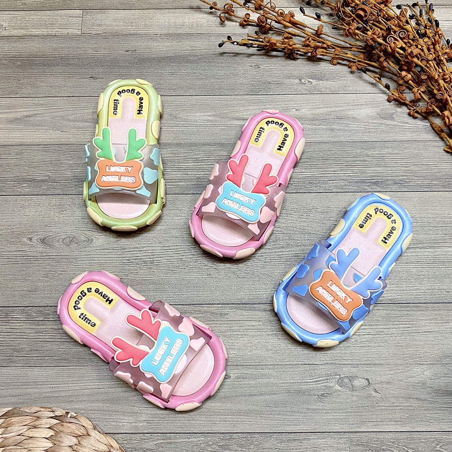 Dép bé gái đế mềm chống trơn trượt thoải mái mùa hè cho bé TT426