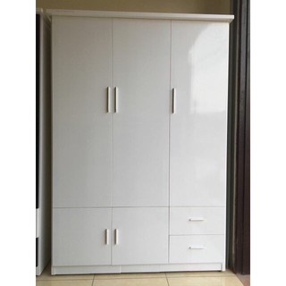 Tủ nhựa đài loan 3 cánh BN11. Cao 185*125*50.