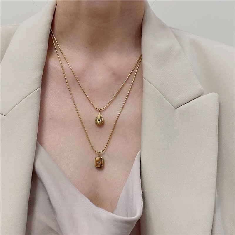 Vòng cổ thép titan mặt hình lục giác màu đen phong cách cổ điển thời trang