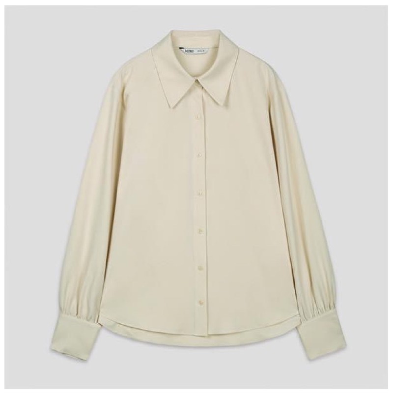 Pass áo sơ mi Mixxo màu xanh và kem size M