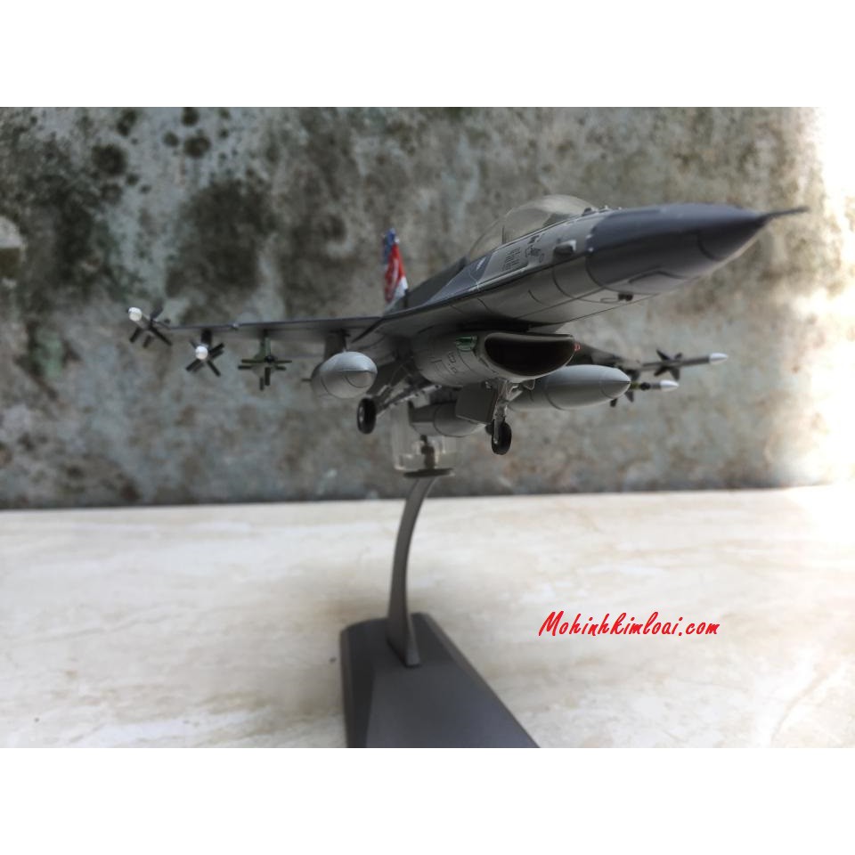 Mô hình Máy bay F-16C/D Block - 1:72