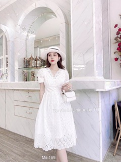 Đầm suông cổ tim
