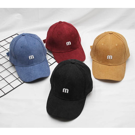 Nón Lưỡi Trai Nam Nữ Chất Nhung Thêu Chữ M Thể Thao Unisex Nhiều Màu