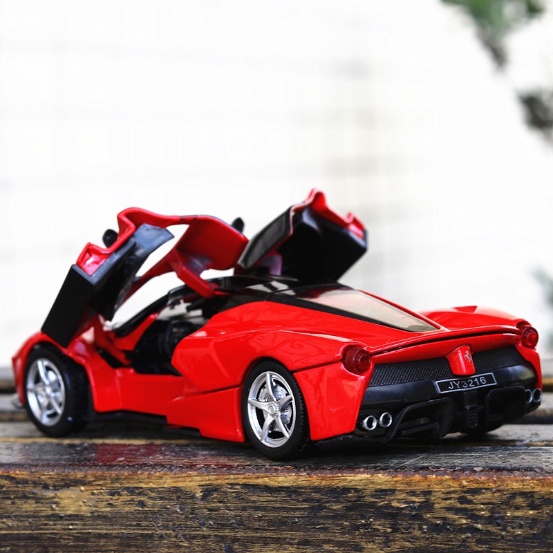XE FERRARI RAFAEL xe mô hình Kim Loại, chạy cót 15x6x4cm