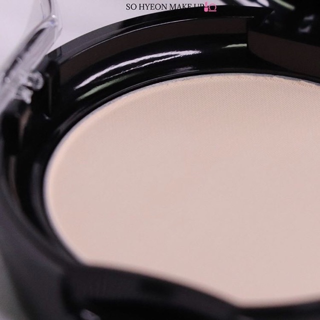 Phấn Phủ Kiềm Dầu Eglips Blur Powder Pact