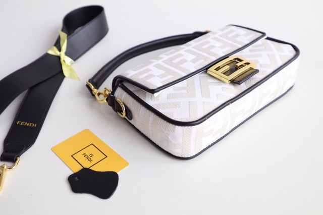 Túi xách nữ đeo chéo hoạ tiết FF màu sắc 2020 hàng cao cấp fullbox có hộp