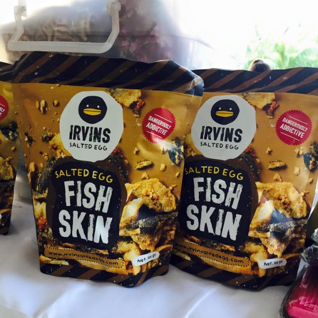 Da cá trứng muối IRVINS - Salted Egg Fish Skin 105g 230g