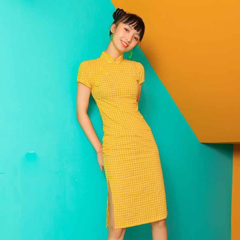 Đầm dáng ôm tay ngắn midi Emilyshop