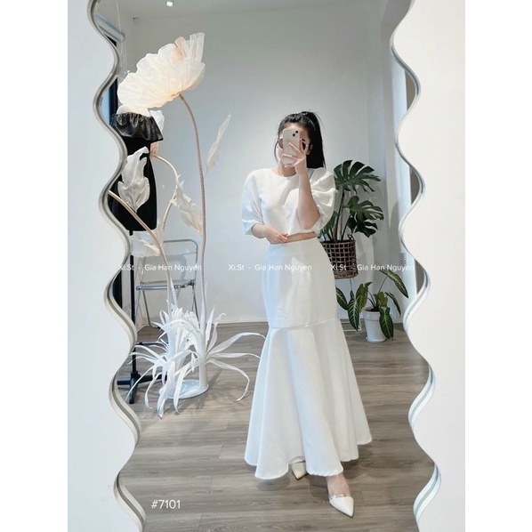 Set áo croptop tay phồng kèm chân váy đuôi cá