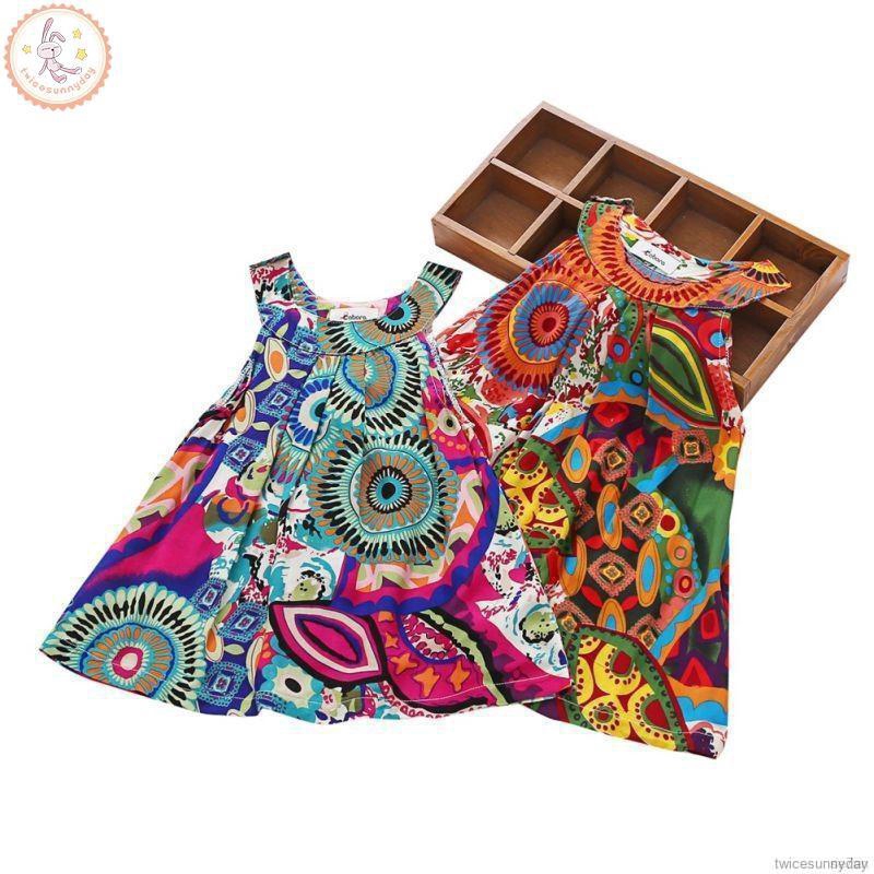 Đầm sát nách hoạ tiết hoa cổ điển cho bé gái