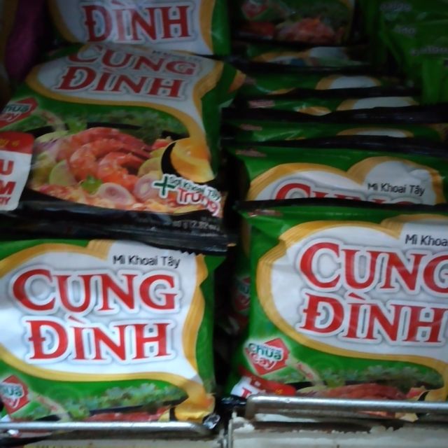 Mì cung đình lẩu tôm chua cay