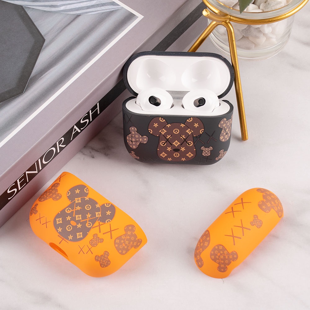 Vỏ Bọc Silicone In Họa Tiết KAWS Dành Cho Hộp Sạc Tai Nghe Airpods 3 2 1